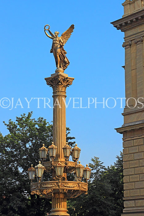 Czech Rep, PRAGUE, Angel statue column (by Rudolfinum concert hall), CZ1023JPL