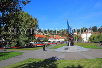 Czech Rep, PRAGUE, Klarov Sq, War Memorial (Resistance Flag Monument), CZ1181JPL