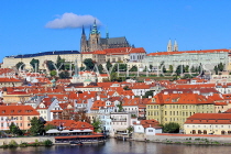 Czech Rep, PRAGUE, River Vlatava, and city view towards Prague Castle, CZ1147JPL