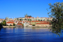 Czech Rep, PRAGUE, River Vlatava, and city view towards Prague Castle, CZ1150JPL