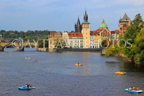 Czech Rep, PRAGUE, River Vlatava, and old town view, CZ1512JPL
