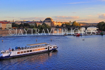 Czech Rep, PRAGUE, River Vlatava and sightseeing cruise, dusk view, CZ1137JPL