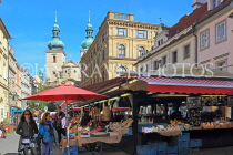 Czech Rep, PRAGUE, outdoor market scene, CZ1368JPL