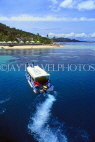 FIJI, Mamanuca Islands, Castaway Island resort, boat heading for island, FIJ707JPL