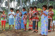 FIJI, Taveuni, Matagi (Matangi) Island, resort staff singing farewell song to visitors, FIJ855JPL