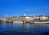 FINLAND, Helsinki, Market Square, waterfront and sightseeing boats, FIN717JPL
