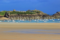 FRANCE, Brittany, SAINT-LUNAIRE, beach and coastal view, FRA2744JPL