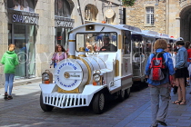 FRANCE, Brittany, SAINT-MALO, Old Town, Le Petit Train, for sightseeing, FRA2661JPL