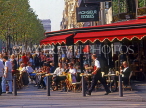 France, PARIS, Avenue des Champs Elysees, cafe scene, FRA678JPL