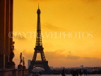 France, PARIS, Eiffel Tower, at dusk, FRA2228JPL