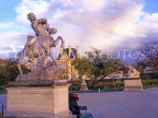 France, PARIS, Jardin des Tuileries, sculpture, and Louvre Museum in background, FRA2038JPL