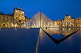 France, PARIS, Louvre Museum and Pyramid entrance, night view, FRA2102JPL
