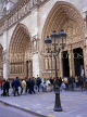 France, PARIS, Notre Dame Cathedral, visitors queuing at entrance, FRA1665JPL