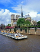 France, PARIS, Notre Dame Cathedral and River Seine with Bateaux Mouche (boat), FRA2080JPL