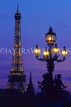 France, PARIS, Pont Alexandre III bridge lamp post and Eiffel Tower at night, FRA1330JPL