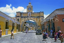 GUATEMALA, Antigua, Arch of Santa Catalina, GUA266JPL