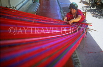 GUATEMALA, woman weaving, traditional hand weaving, GUA245JPL