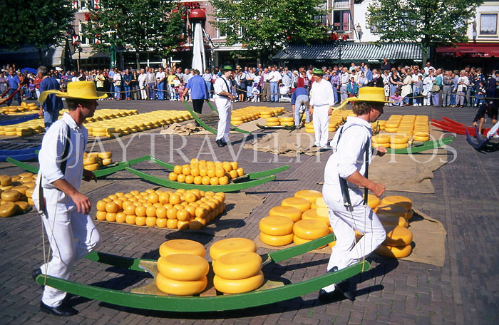 HOLLAND, Alkmaar, Cheese Market, HOL013JPL