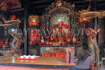 HONG KONG, Cheung Chau island, Pak Tai Temple, interior, altar, statue of deity, HK1480JPL