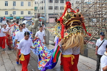 HONG KONG, Cheung Chau island, Tin Hau Festival parades, dragon dance, HK1596JPL