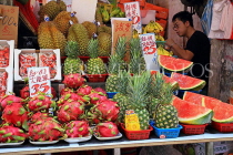 HONG KONG, Hong Kong Island, Des Voeux Road, fruit stall, Dragon fruit (left), HK1744JPL
