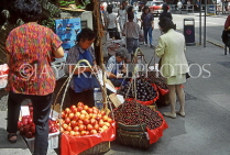 HONG KONG, Hong Kong Island, Sheung Wan, fruit vendor, near Central Market, HK432JPL