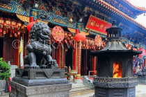HONG KONG, Kowloon, Wong Tai Sin Temple, Main Altar, HK1128JPL