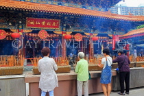 HONG KONG, Kowloon, Wong Tai Sin Temple, Main Altar, worshippers, incense sticks, HK1130PL