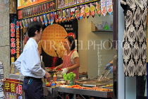 HONG KONG, Kowloon, street food, roadisde food stall, HK1361JPL
