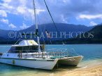 Hawaiian Islands, OAHU, Kanehoe Bay and catamaran cruiser, HAW139JPL