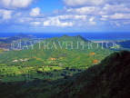 Hawaiian Islands, OAHU, Nuana Pali lookout and valley, HW281JPL