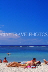 Hawaiian Islands, OAHU, Waikiki Beach and sunbathers, HAW397JPL