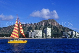 Hawaiian Islands, OAHU, sailboat passing Waikiki and Diamond Head (hill), HAW225JPL