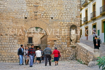 IBIZA, Ibiza Town, Old Town (Dalt Vila), fortified walls and gateway, SPN1401JPL