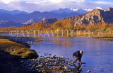 INDIA, Ladakh region, LEH, Indus River and mountain scenery, IND650JPL