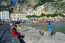 ITALY, Campania, Amalfi Coast, AMALFI, town centre, seafront and pier, ITL1187JPL