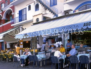 ITALY, Campania, Amalfi Coast, CAPRI, Marina Grande, outdoor cafe scene, ITL978JPL