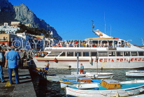 ITALY, Campania, Amalfi Coast, CAPRI, Marina Grande, tour boat and fishing boats, ITL1092JPL
