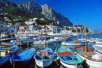 ITALY, Campania, Amalfi Coast, CAPRI, Marina Grande and fishing boats, ITL1089JPL