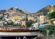 ITALY, Campania, Amalfi Coast, POSITANO, fishing boat and cliffside village, ITL1172JPL