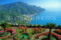 ITALY, Campania, Amalfi Coast, RAVELLO, Villa Rufolo Gardens and coast, ITL1141JPL