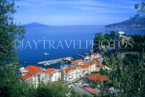 ITALY, Campania, Amalfi Coast, SORRENTO, Marina Grande and Bay of Naples, ITL1013JPL