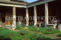 ITALY, Campania, POMPEII, Roman house courtyard, ITL1079JPL