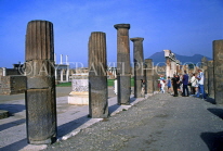 ITALY, Campania, POMPEII, columns along the The Forum Square, ITL1067JPL