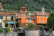 ITALY, Lombardy, LAKE COMO, lakeside scenery, colourful villa, ITL2325JPL