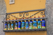 ITALY, Lombardy, Lake Como, BELLAGIO, souvenir hand painted bottles, ITL2197JPL