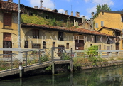 ITALY, Lombardy, MILAN, Naviglio Grande Canal,  canalside houses, ITL2062JPL