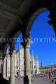 ITALY, Lombardy, MILAN, Piazza Del Duomo, and The Duomo Cathedral), ITL1969JPL
