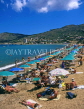 ITALY, Tuscany, GILGIO ISLAND, Campese, beach with holidaymakers, ITL1651JPL