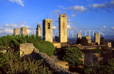 ITALY, Tuscany, SAN GIMIGNANO, town and towers, ITL157JPL